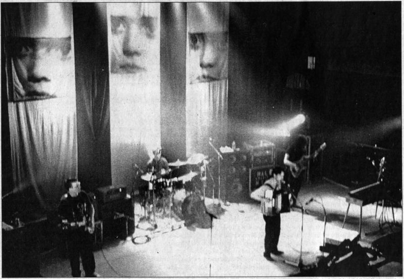 File:1998-05-09 TMBG.jpg