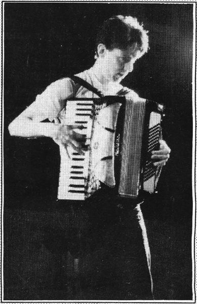 File:1990-05-02b Photo.jpg